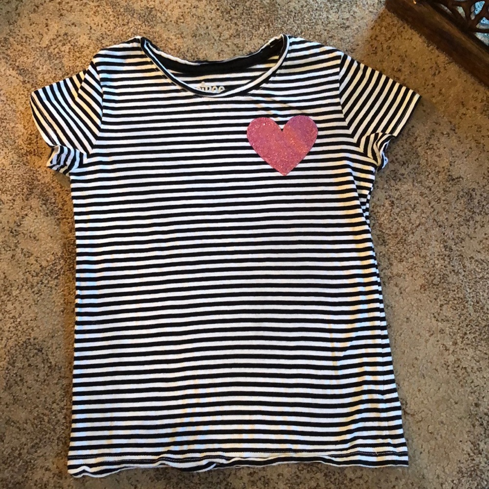 Black/white striped t shirt